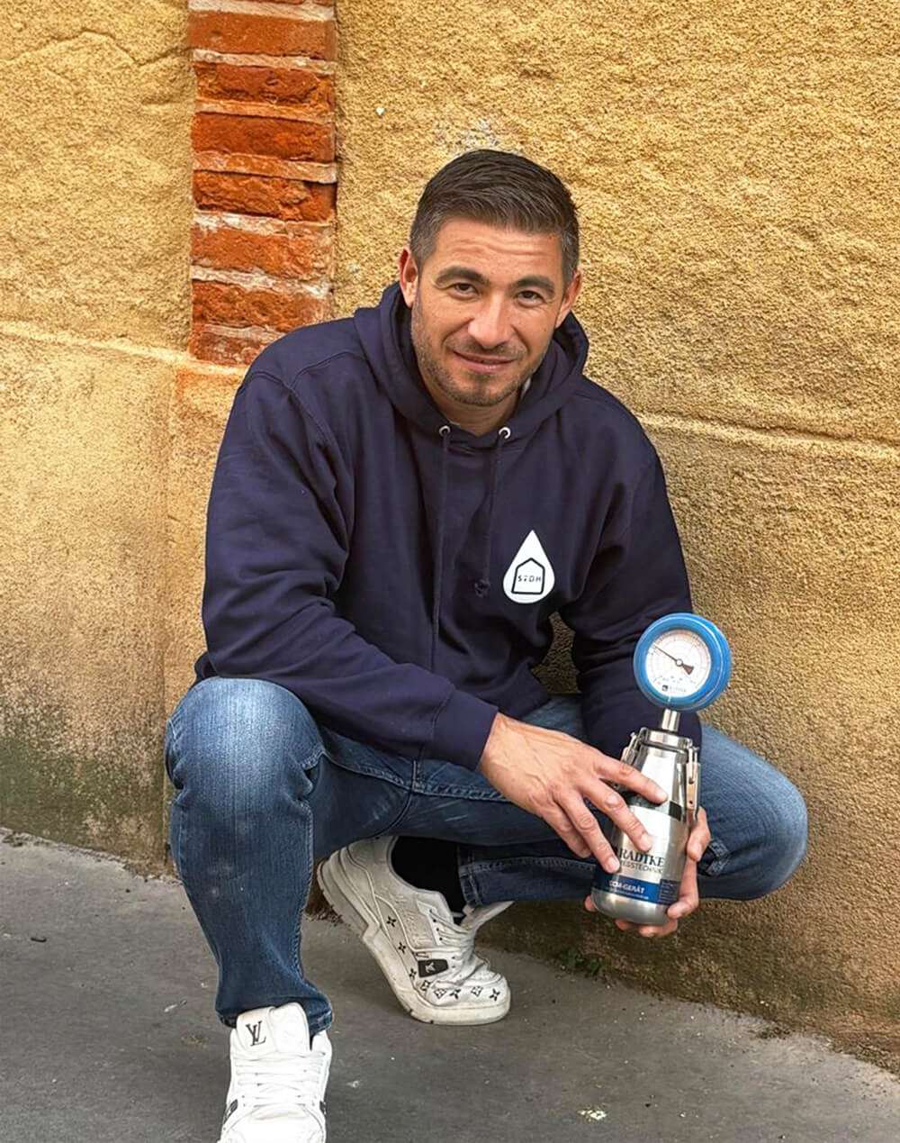 équipe STDH de traitement de vos murs à Toulouse